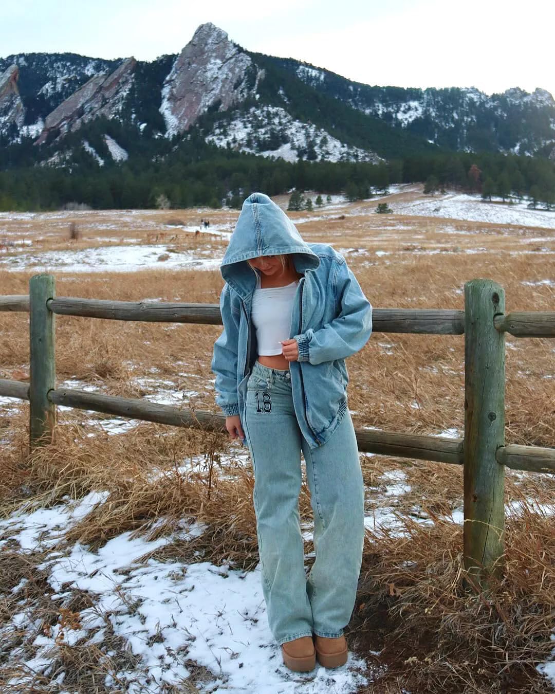 Deslimale Women's Oversized Fit Hooded Vintage Washed Denim Bomber Jacket with Front Zip Closure - Image 4